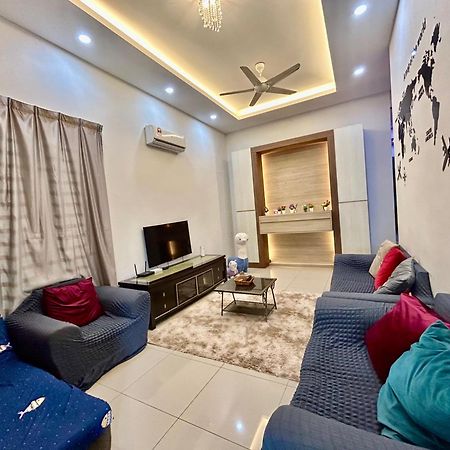 Comfort 36 Entire House At Alma Bukit Mertajam Kültér fotó